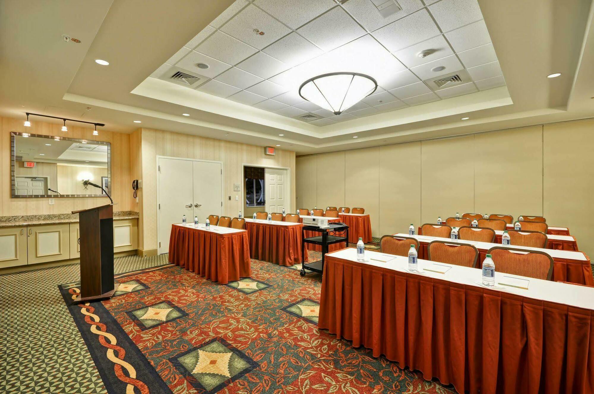 Hilton Garden Inn Blacksburg University Экстерьер фото